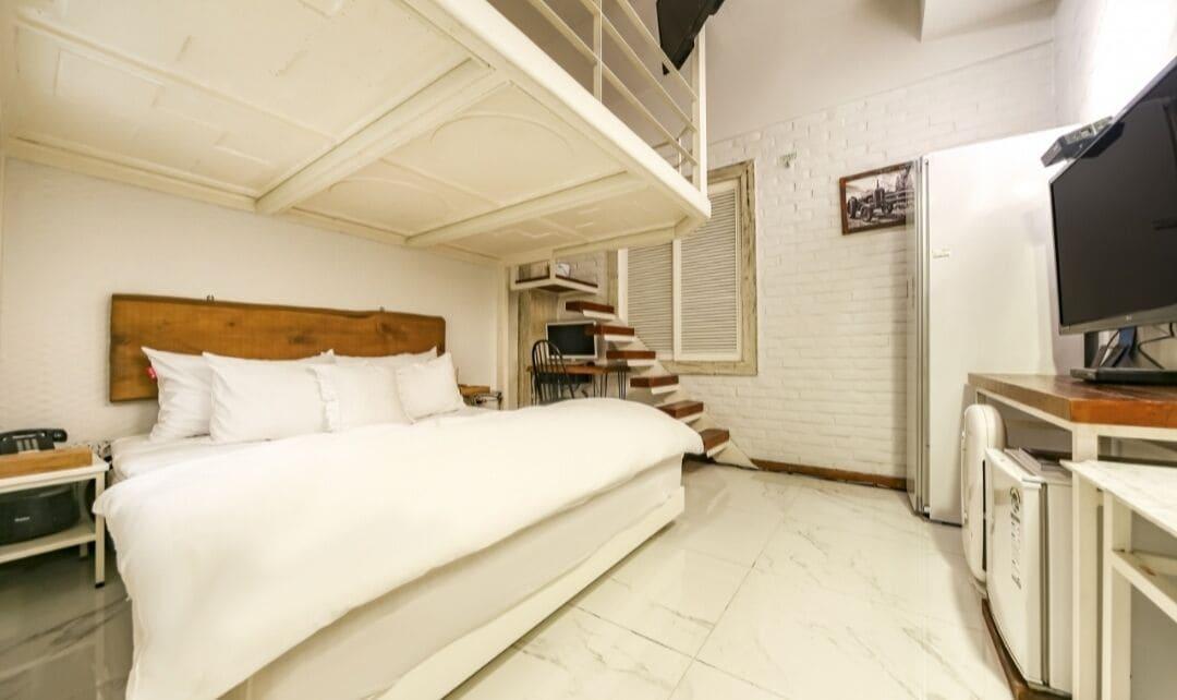 February Hotel Hwanggeum Daegu Buitenkant foto