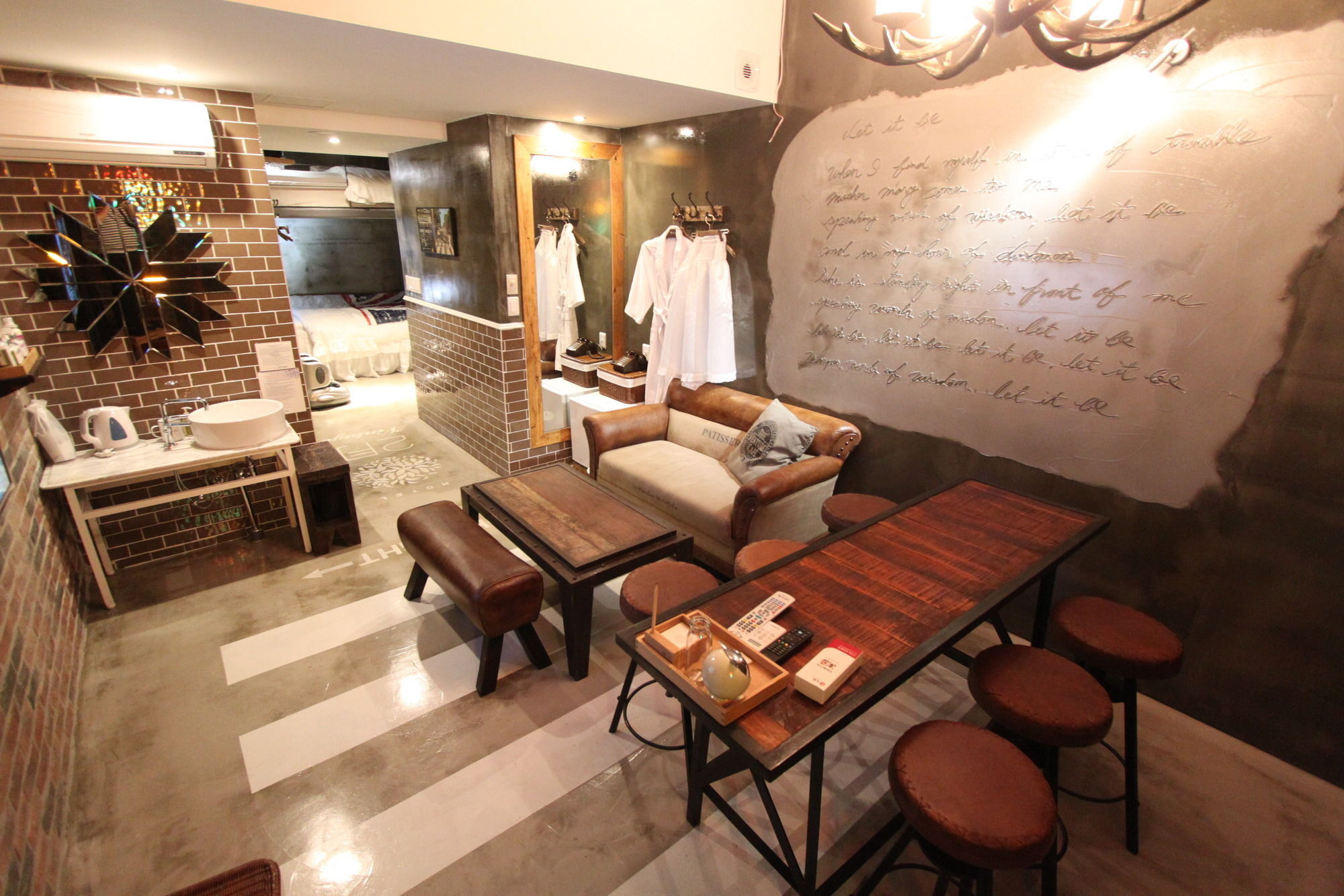 February Hotel Hwanggeum Daegu Buitenkant foto