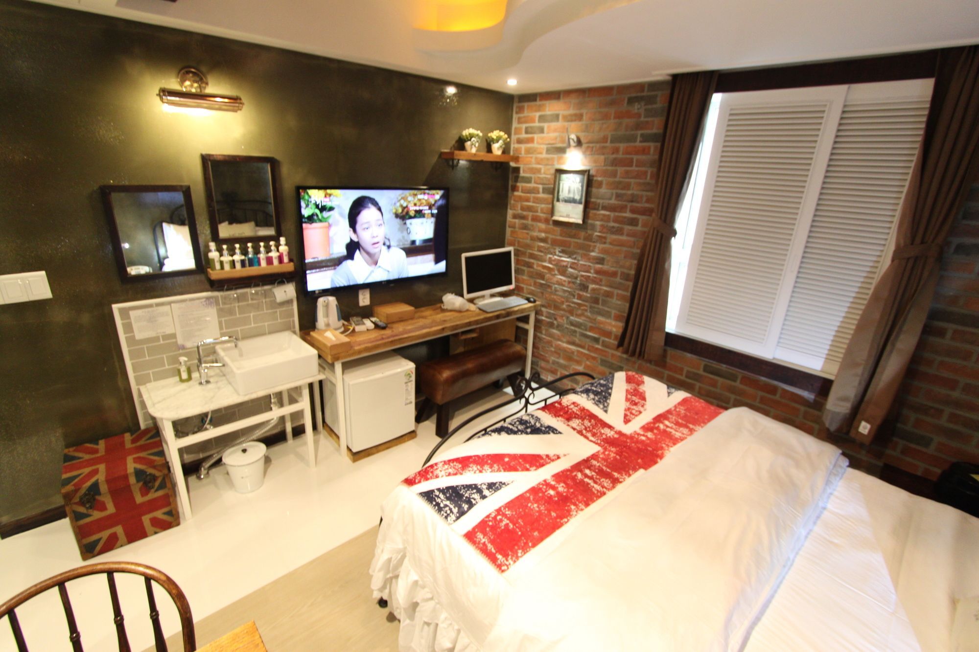February Hotel Hwanggeum Daegu Buitenkant foto